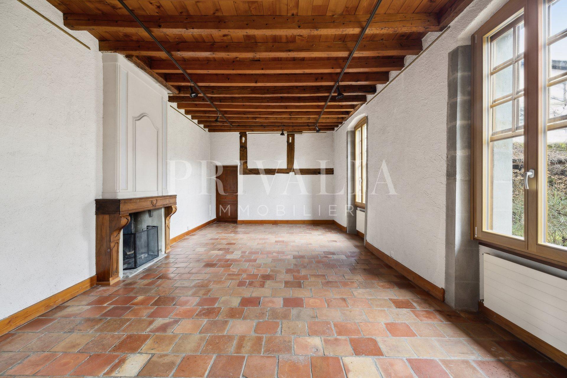 PrivaliaMagnificent character house in the heart of the village of Cartigny