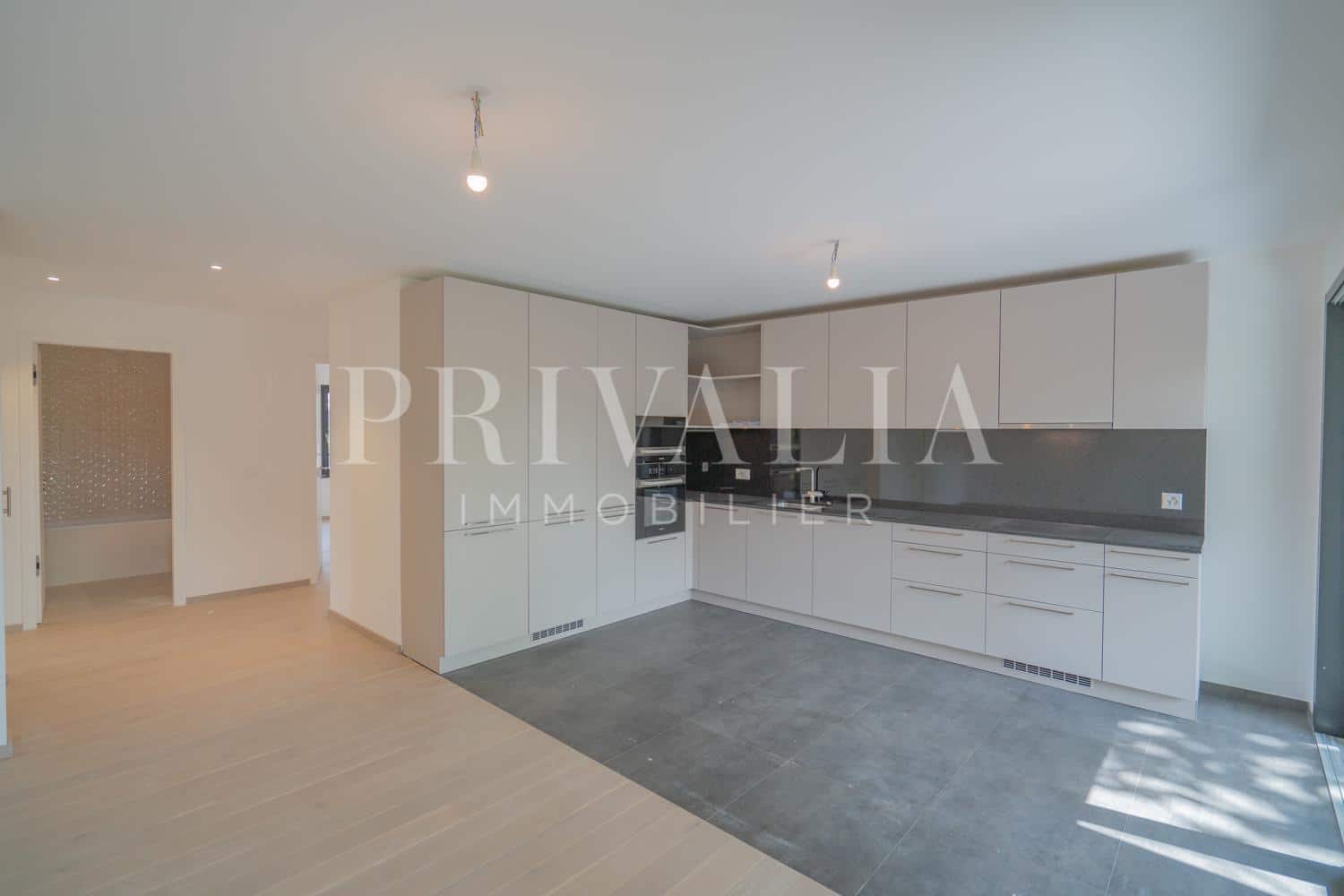 PrivaliaBel appartement contemporain dans un environnement calme et verdoyant