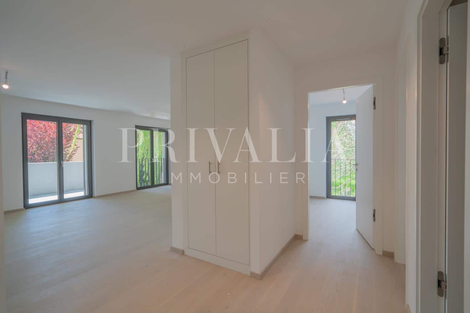 PrivaliaBel appartement contemporain dans un environnement calme et verdoyant