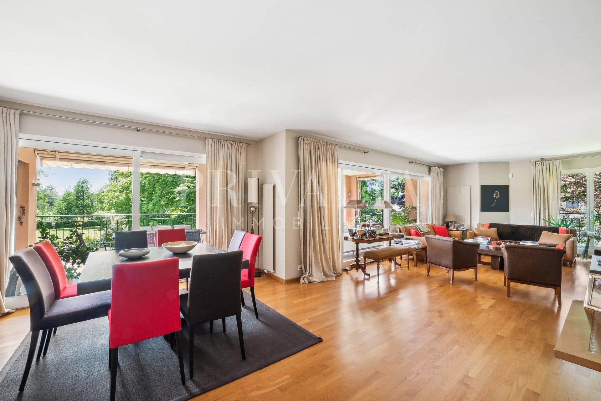 PrivaliaExclusively: Magnificent Corner Apartment in a Prestigious Residence