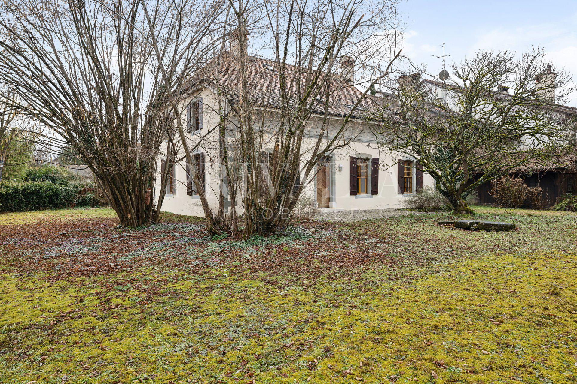 PrivaliaMagnificent character house in the heart of the village of Cartigny