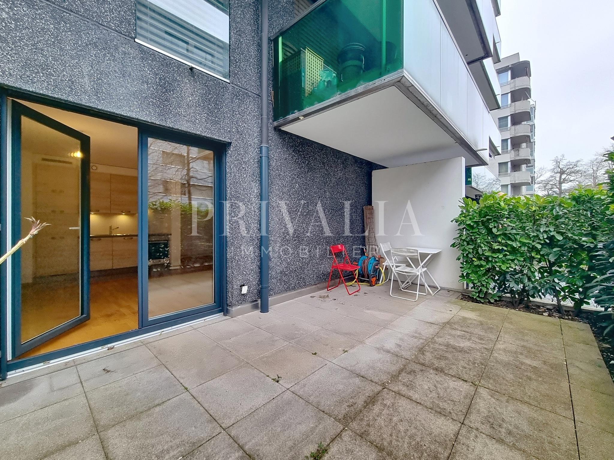 PrivaliaBeau studio au rez-de-chaussée avec terrasse