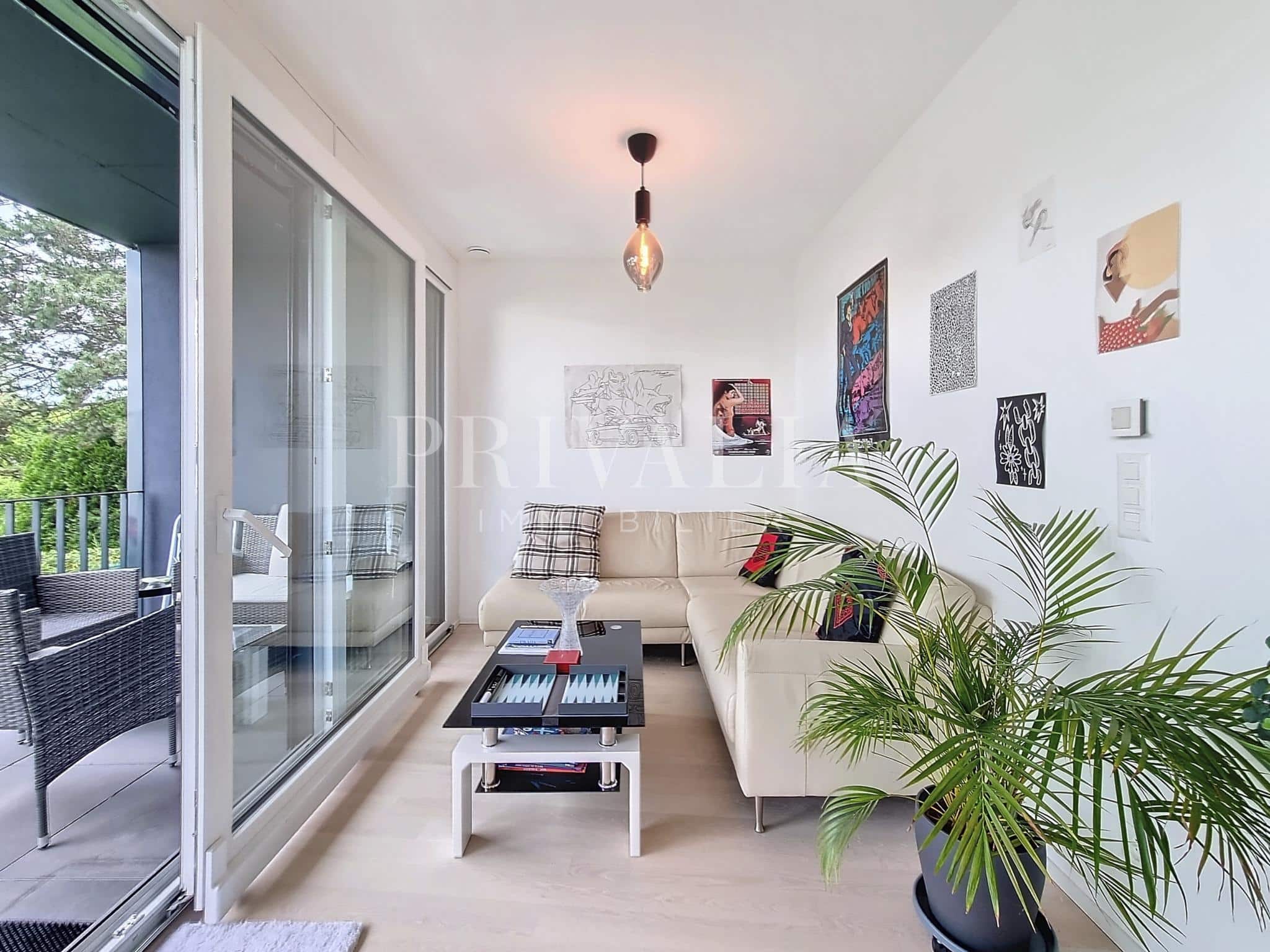 PrivaliaBel appartement contemporain meublé avec terrasse